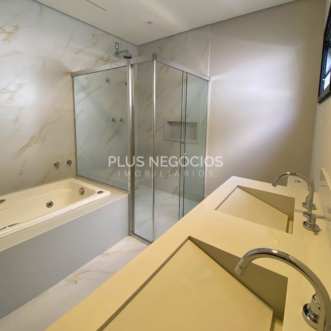 Casa à venda e aluguel com 3 quartos, 310m² - Foto 7
