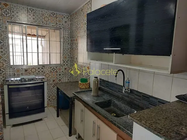 Casa com 145m² 3 quartos e 2 banheiros, à venda, no bairro Jardim Cristina em Pindamonhangaba