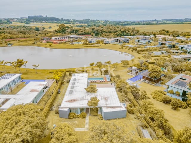 Casa com 2000m² 5 quartos e 7 banheiros, à venda, no bairro Fazenda Boa Vista I em Porto Feliz
