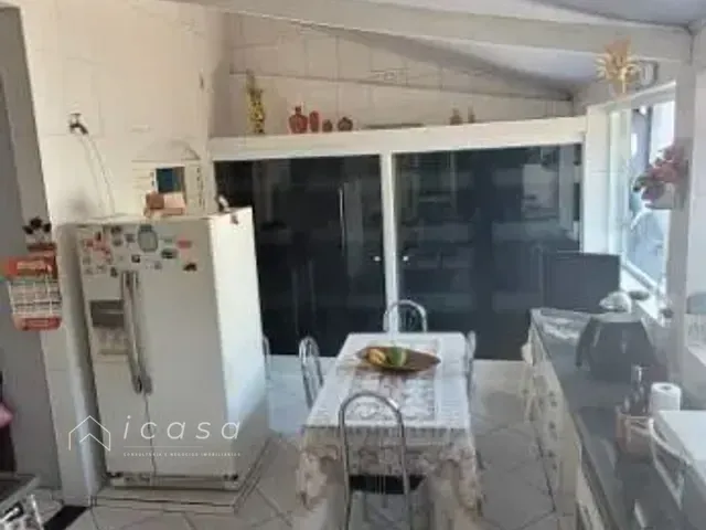 Casa com 308m² 4 quartos e 2 banheiros, à venda, no bairro Jardim São José em Caçapava