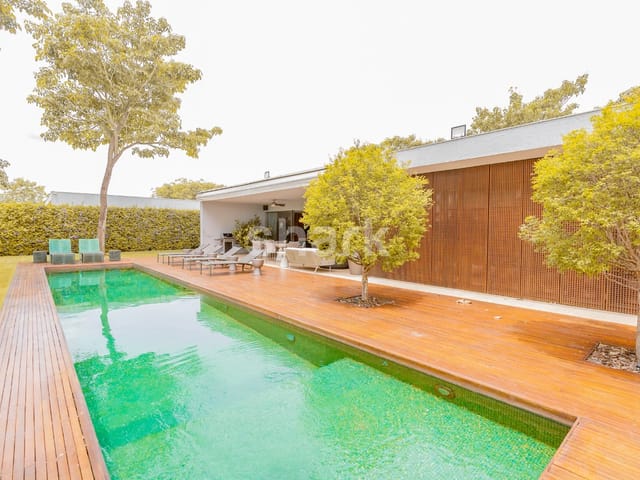 Casa com 3200m² 5 quartos e 8 banheiros, à venda ou para alugar, no bairro Porto Feliz  em Porto Feliz