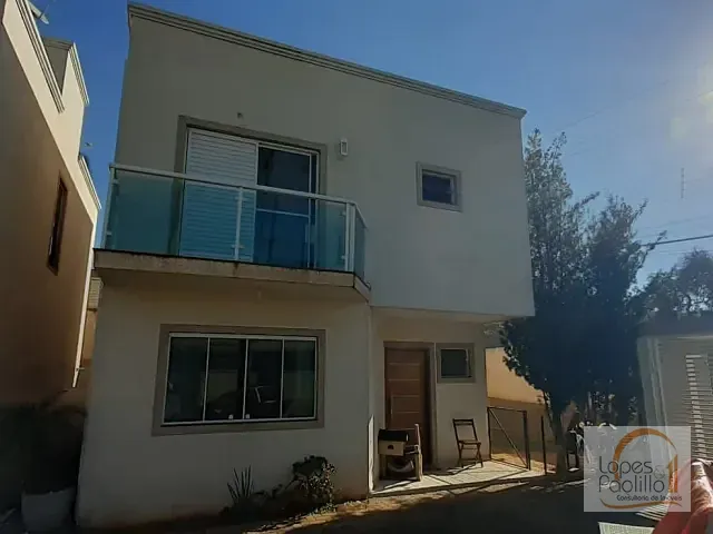 Casa com 210m² 3 quartos e 3 banheiros, à venda, no bairro Vila Petrópolis em Atibaia