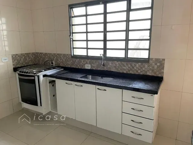 Casa com 350m² 3 quartos e 2 banheiros, à venda, no bairro Vila Resende em Caçapava