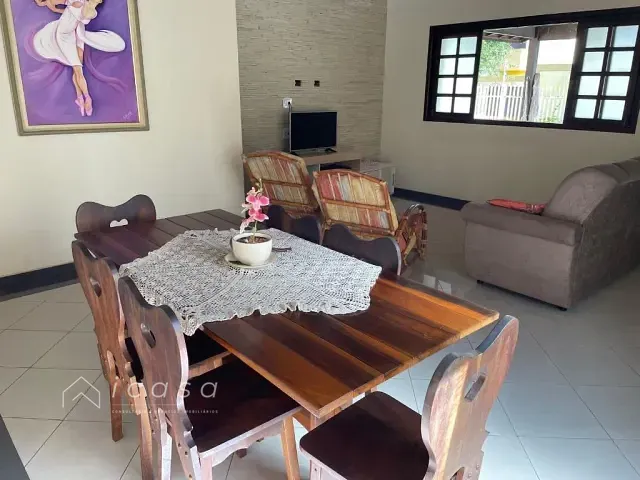 Casa com 350m² 3 quartos e 2 banheiros, à venda, no bairro Vila Resende em Caçapava
