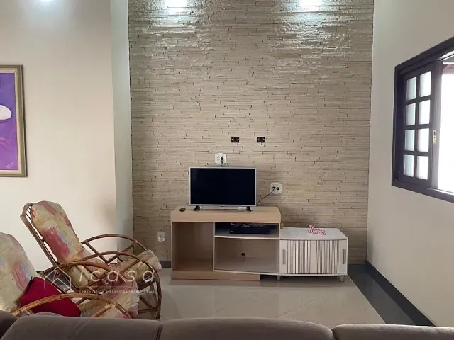 Casa com 350m² 3 quartos e 2 banheiros, à venda, no bairro Vila Resende em Caçapava