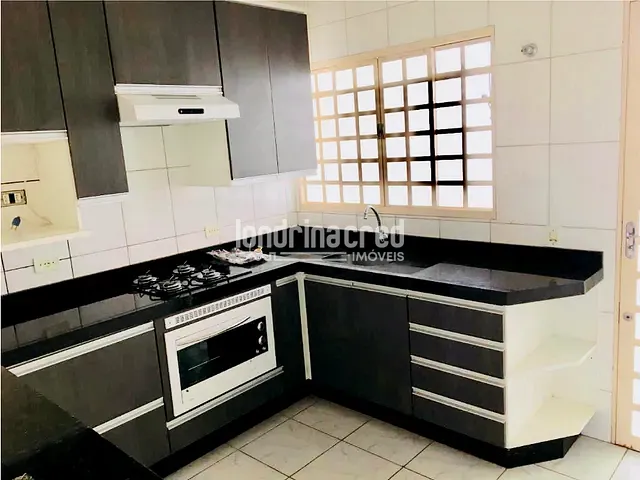 Casa com 125m² 2 quartos e 1 banheiro, à venda, no bairro Belo Horizonte em Londrina