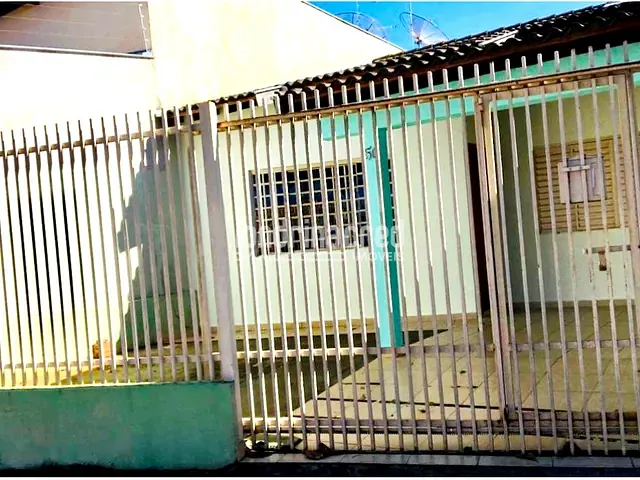 Casa com 125m² 2 quartos e 1 banheiro, à venda, no bairro Belo Horizonte em Londrina