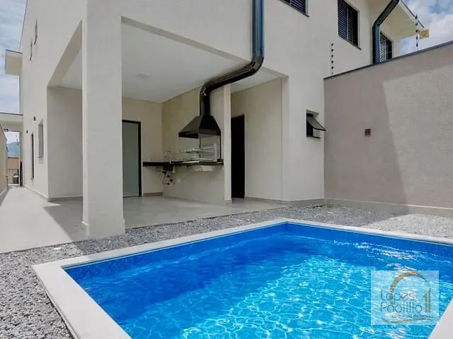 Casa com 179m² 3 quartos e 5 banheiros, à venda, no bairro Jardim do Lago em Atibaia