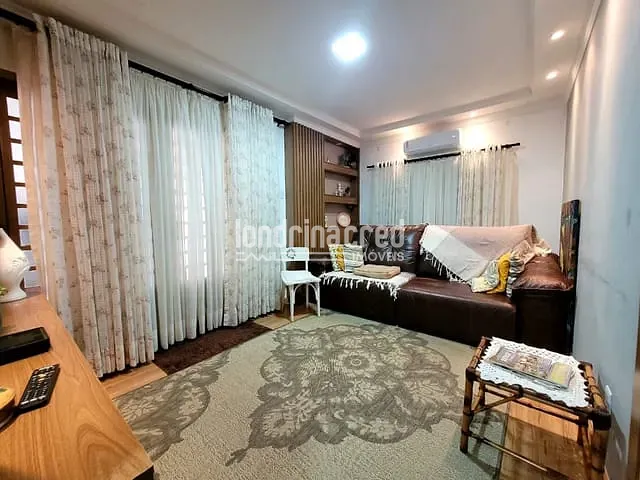 Casa com 309m² 4 quartos e 3 banheiros, à venda, no bairro Bandeirantes em Londrina
