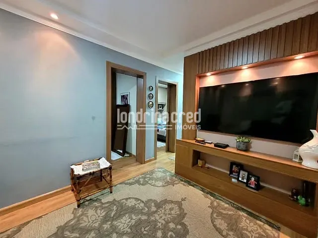 Casa com 309m² 4 quartos e 3 banheiros, à venda, no bairro Bandeirantes em Londrina