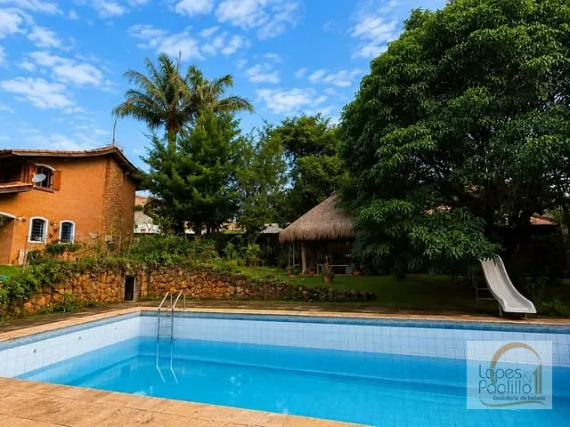 Casa com 1455m² 4 quartos e 5 banheiros, à venda, no bairro Retiro das Fontes em Atibaia