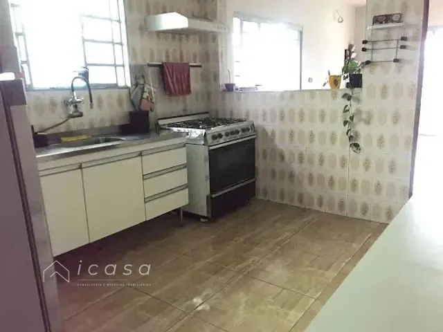 Casa com 250m² 3 quartos e 2 banheiros, à venda, no bairro Bosque dos Eucaliptos em São José dos Campos
