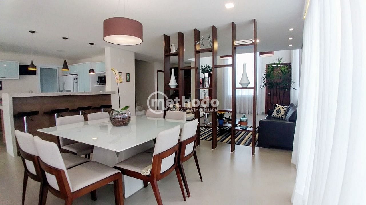 Casa, 4 quartos, 330 m² - Foto 3