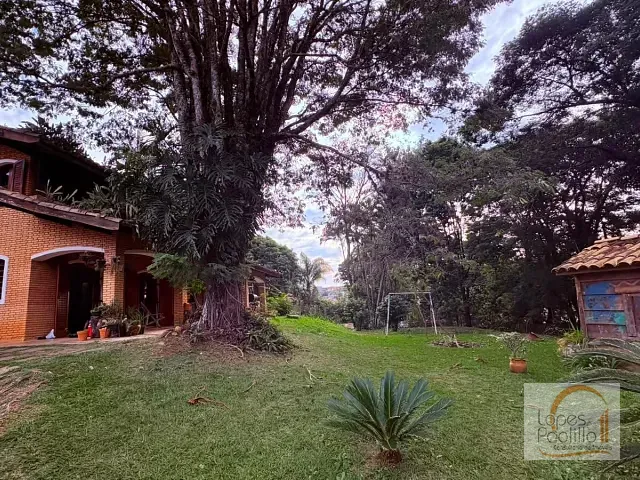 Casa com 710m² 4 quartos e 5 banheiros, à venda, no bairro Retiro das Fontes em Atibaia