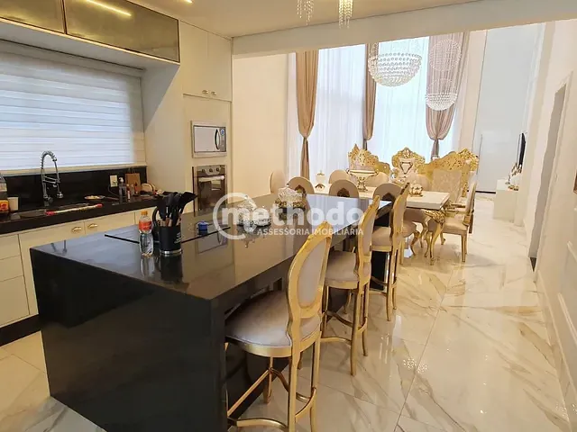 Casa com 360m² 3 quartos e 5 banheiros, à venda, no bairro Swiss Park em Campinas