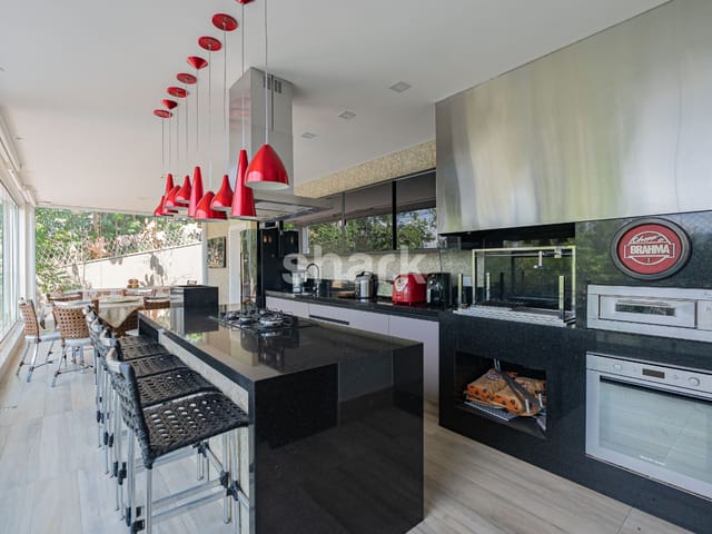 Casa com 751m² 5 quartos e 7 banheiros, à venda, no bairro Tamboré em Santana de Parnaíba