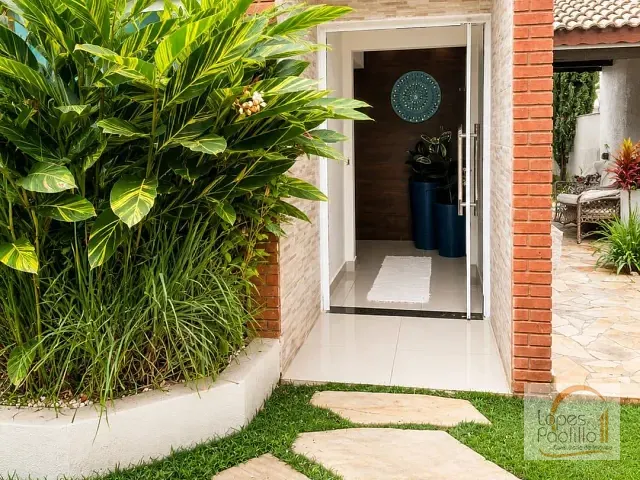 Casa com 300m² 3 quartos e 2 banheiros, à venda, no bairro Jardim Maristela em Atibaia