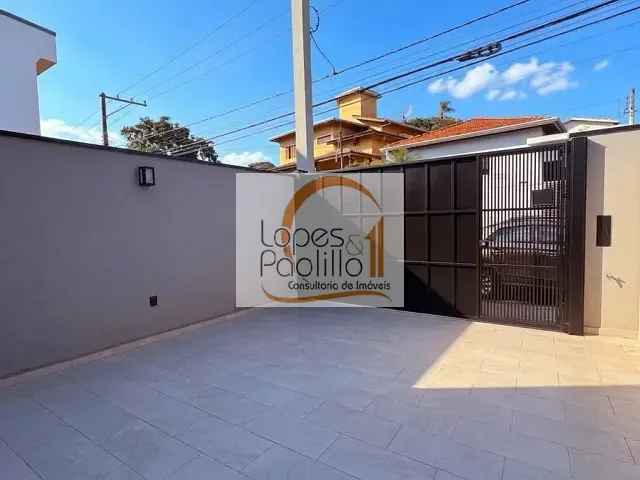 Casa com 180m² 3 quartos e 3 banheiros, à venda, no bairro Cidade Satélite em Atibaia