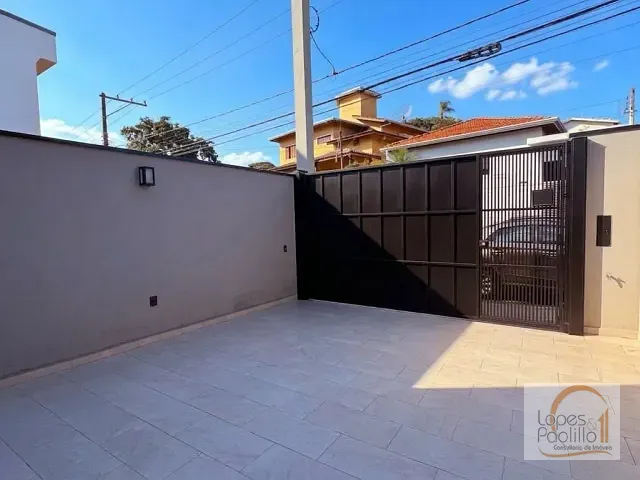 Casa com 180m² 3 quartos e 3 banheiros, à venda, no bairro Cidade Satélite em Atibaia
