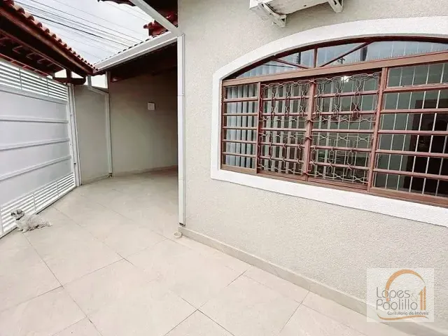 Casa com 162m² 2 quartos e 2 banheiros, à venda, no bairro Atibaia Jardim em Atibaia
