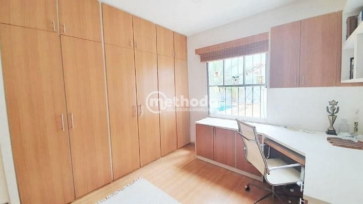 Casa, 4 quartos, 286 m² - Foto 9