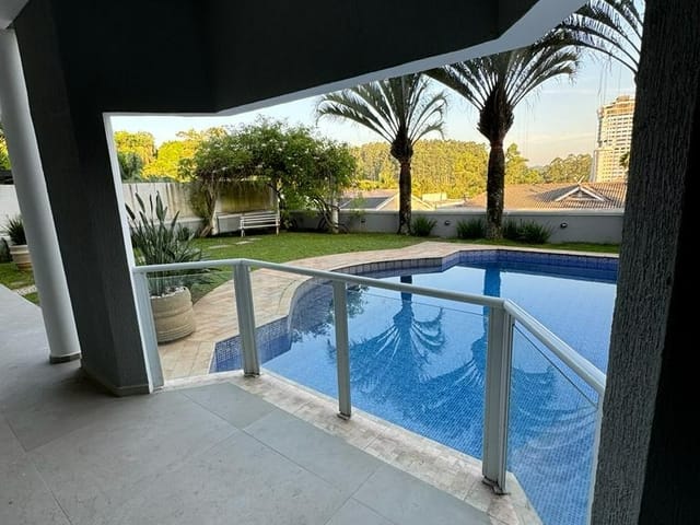 Casa com 600m² 5 quartos e 6 banheiros, à venda, no bairro Tamboré em Santana de Parnaíba