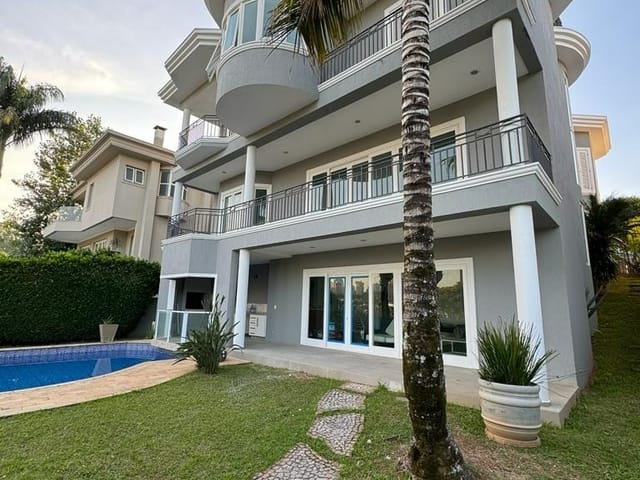 Casa com 600m² 5 quartos e 6 banheiros, à venda, no bairro Tamboré em Santana de Parnaíba