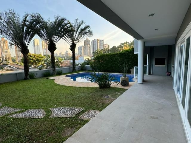 Casa com 600m² 5 quartos e 6 banheiros, à venda, no bairro Tamboré em Santana de Parnaíba