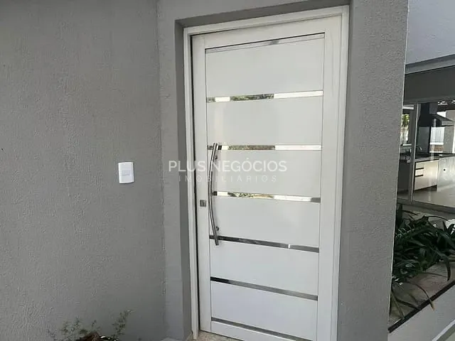 Casa com 200m² 3 quartos e 3 banheiros, à venda, no bairro Wanel Ville em Sorocaba