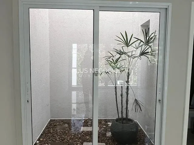Casa com 200m² 3 quartos e 3 banheiros, à venda, no bairro Wanel Ville em Sorocaba