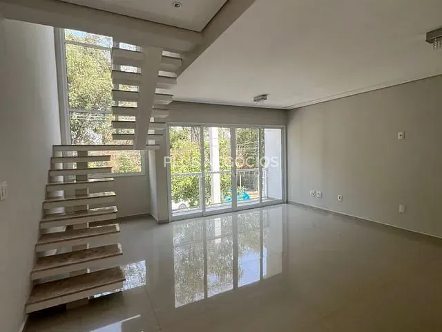 Casa com 200m² 3 quartos e 3 banheiros, à venda, no bairro Wanel Ville em Sorocaba