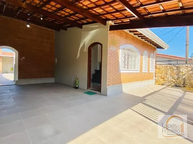 Casa com 232m² 3 quartos e 2 banheiros, à venda, no bairro Ponte em Atibaia