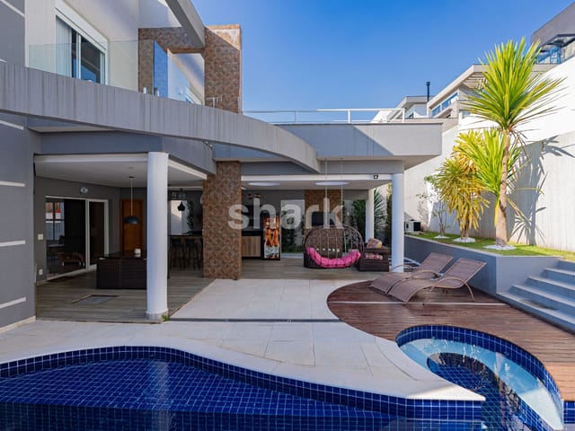Casa com 515m² 4 quartos e 6 banheiros, à venda, no bairro Alphaville em Santana de Parnaíba