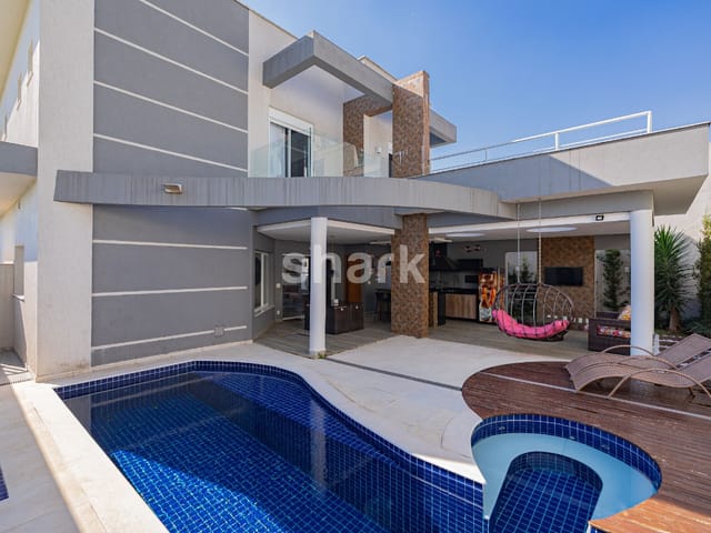 Casa com 515m² 4 quartos e 6 banheiros, à venda, no bairro Alphaville em Santana de Parnaíba