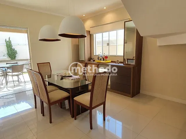 Casa com 336m² 3 quartos e 5 banheiros, à venda, no bairro Loteamento Residencial Santa Gertrudes em Valinhos
