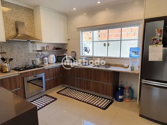 Casa com 336m² 3 quartos e 5 banheiros, à venda, no bairro Loteamento Residencial Santa Gertrudes em Valinhos