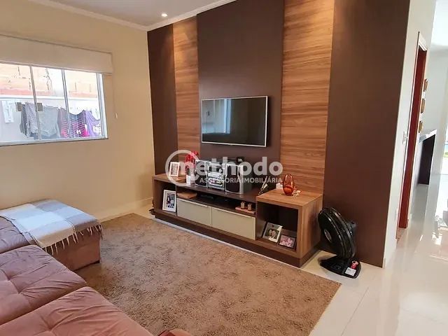 Casa com 336m² 3 quartos e 5 banheiros, à venda, no bairro Loteamento Residencial Santa Gertrudes em Valinhos