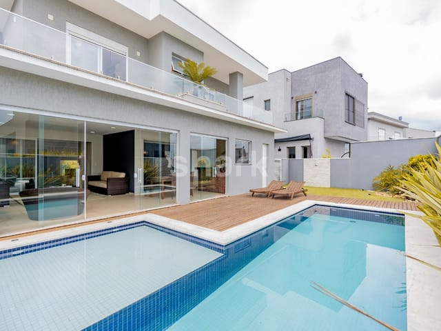 Casa com 498m² 4 quartos e 6 banheiros, à venda, no bairro Alphaville em Santana de Parnaíba