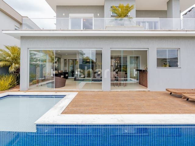 Casa com 498m² 4 quartos e 6 banheiros, à venda, no bairro Alphaville em Santana de Parnaíba