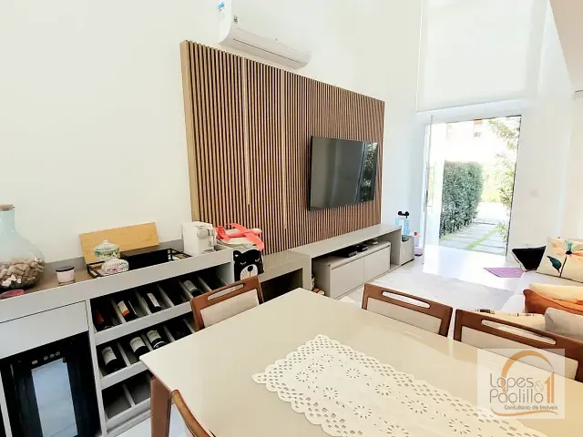 Casa com 284m² 3 quartos e 3 banheiros, para alugar, no bairro Nova Gardênia em Atibaia