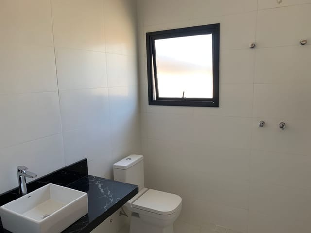 Casa com 300m² 3 quartos e 3 banheiros, à venda, no bairro Bairro do Grama em Caçapava