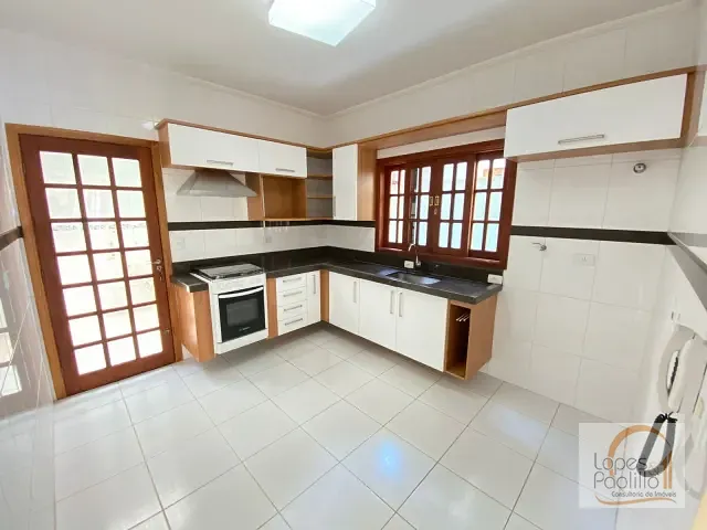 Casa com 125m² 2 quartos e 1 banheiro, à venda, no bairro Centro em Atibaia