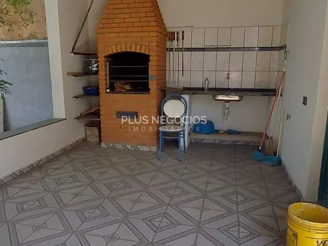 Casa com 268m² 3 quartos e 3 banheiros, à venda, no bairro Jardim Leocádia em Sorocaba