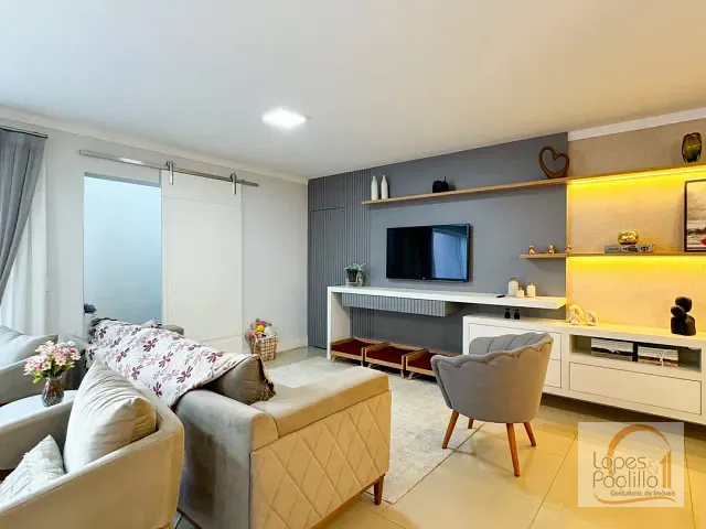 Casa com 390m² 4 quartos e 2 banheiros, à venda, no bairro Vila Rica em Atibaia