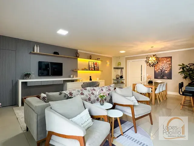 Casa com 390m² 4 quartos e 2 banheiros, à venda, no bairro Vila Rica em Atibaia