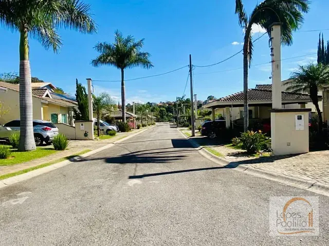 Casa com 250m² 3 quartos e 3 banheiros, à venda, no bairro Jardim Santa Bárbara em Atibaia