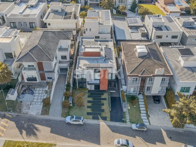 Casa com 476m² 5 quartos e 7 banheiros, à venda, no bairro Tamboré em Santana de Parnaíba