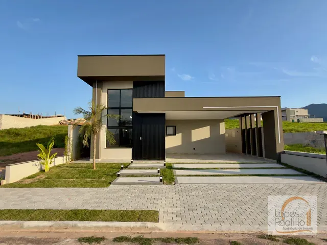 Casa com 300m² 3 quartos e 3 banheiros, à venda, no bairro Laranja Azeda em Bom Jesus dos Perdões