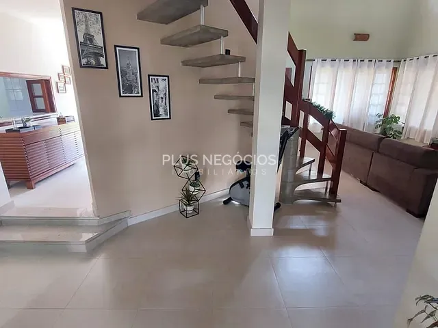 Casa com 1438m² 4 quartos e 5 banheiros, à venda, no bairro Vivendas do Lago em Sorocaba