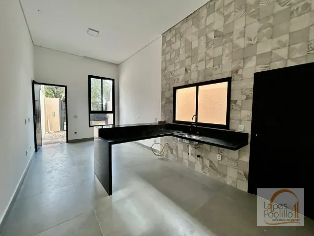 Casa com 200m² 3 quartos e 2 banheiros, à venda, no bairro Jardim dos Pinheiros em Atibaia